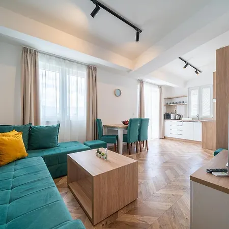 Sun And Sea Апартаменты
