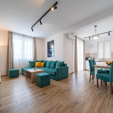 Sun And Sea Апартаменты *